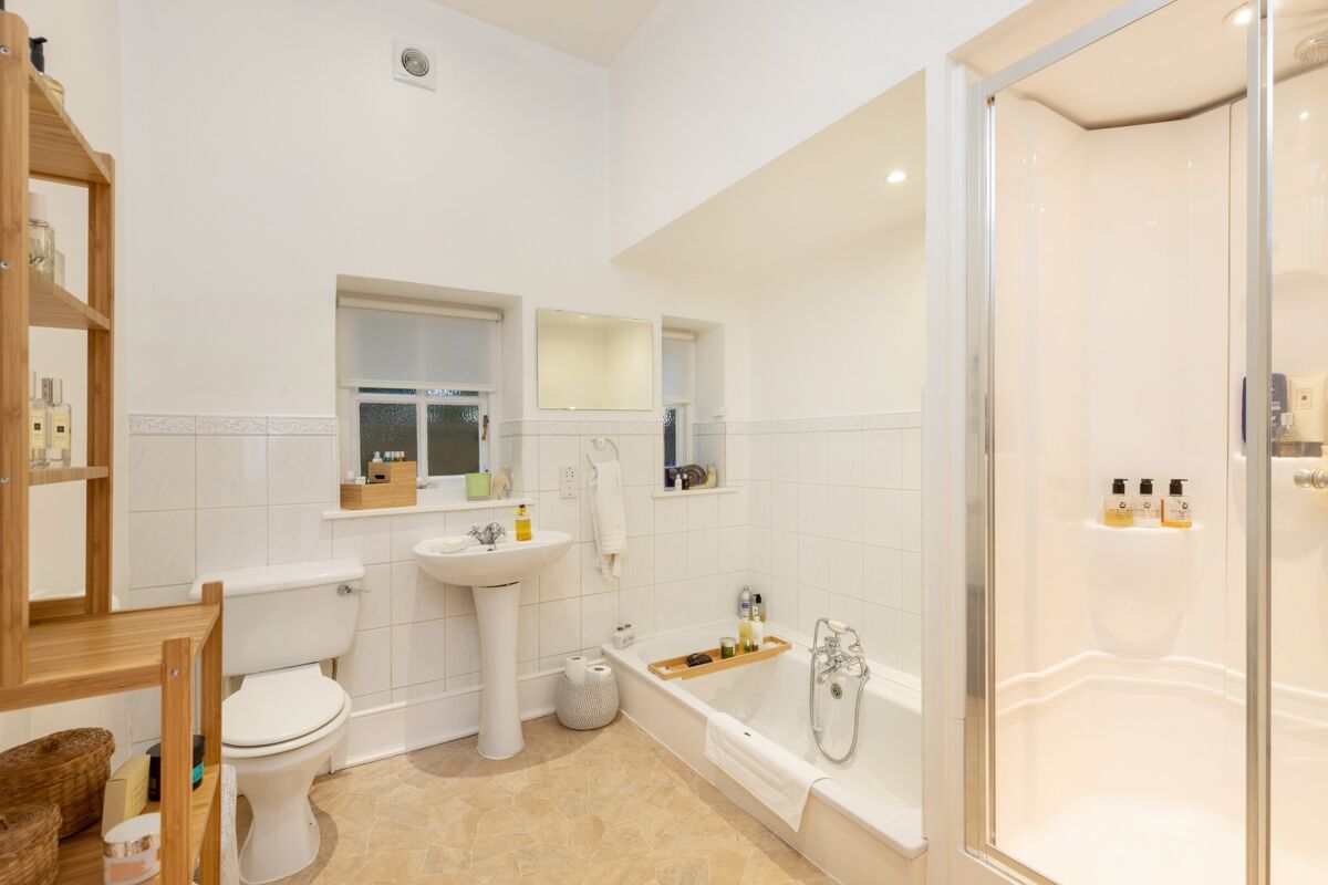 flat to rent in Longworth House, Woodhayes Road, Wimbledon, London