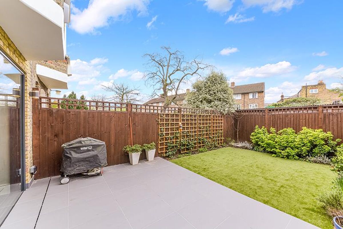 house for sale in Boundaries Road, Balham, London, SW12. WND012001374