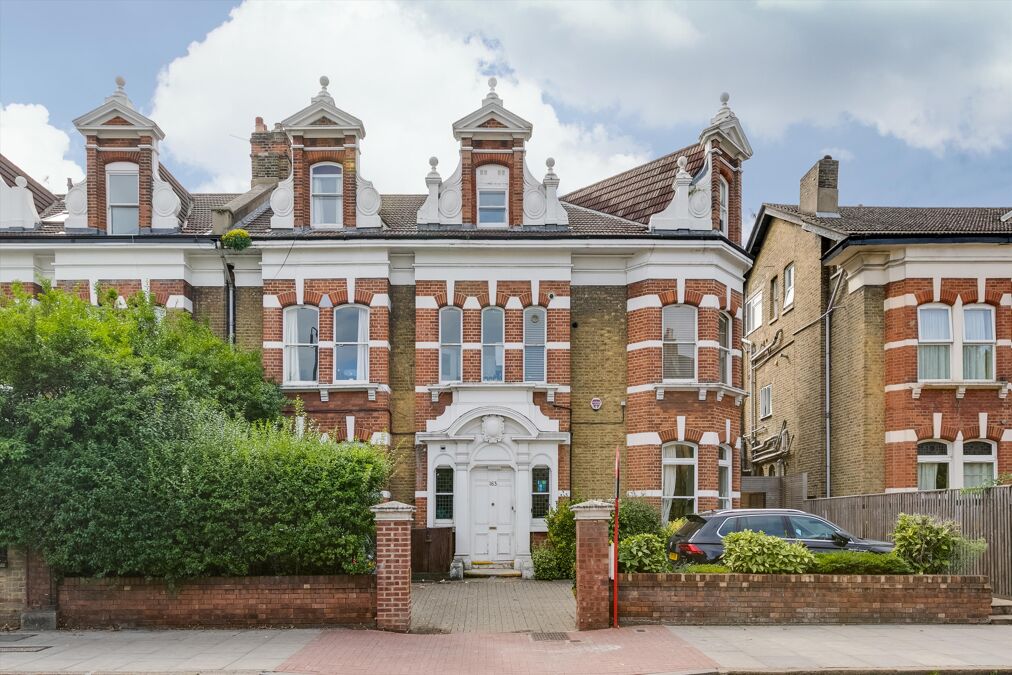 Image of Trinity Road, London, SW17