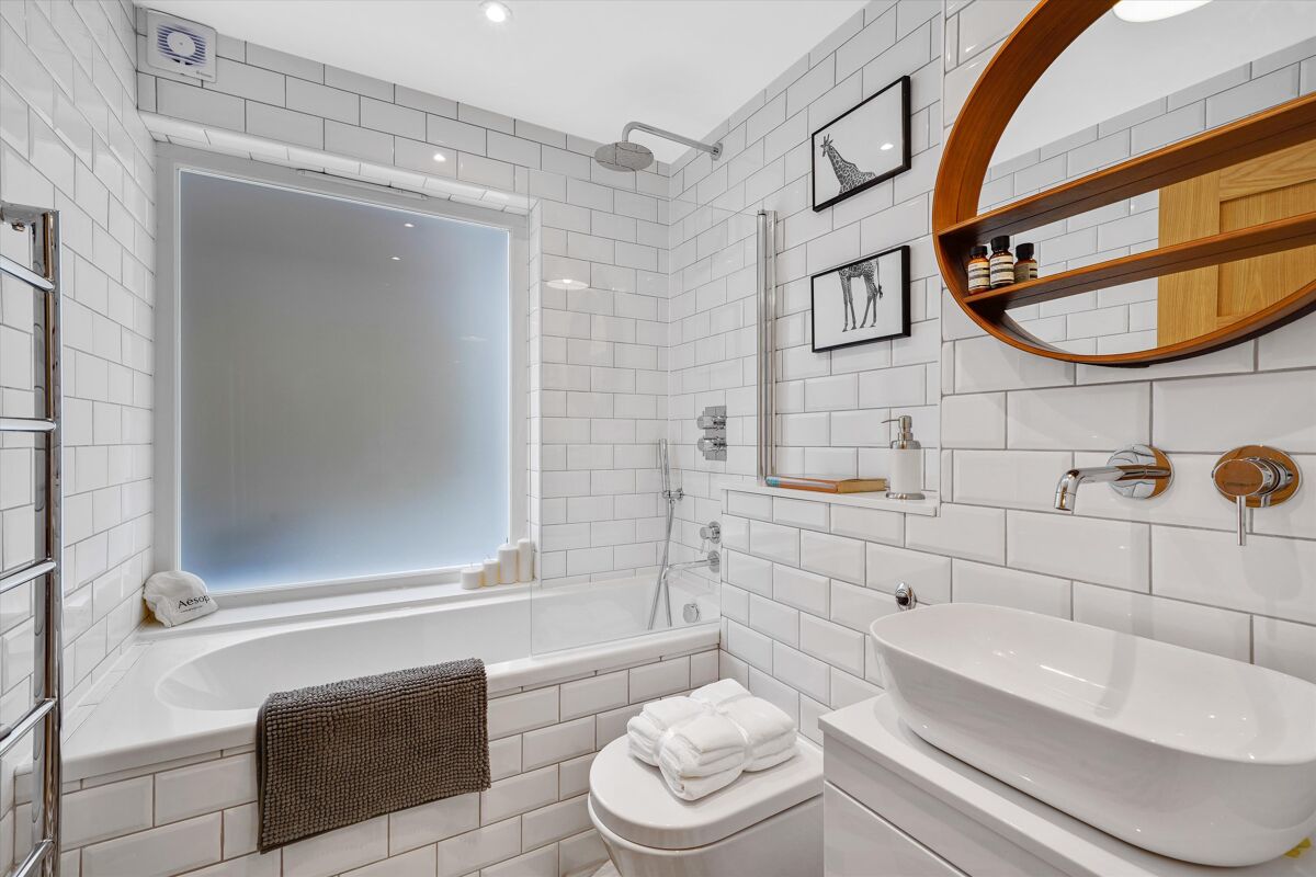 flat for sale in Gosberton Road, London, SW12 WND012023032 Knight Frank