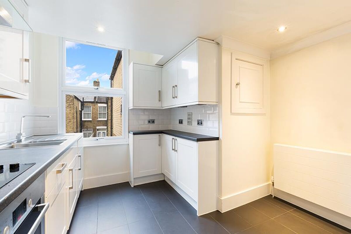 flat for sale in Ballater Road, London, SW2 WND012032162 Knight Frank