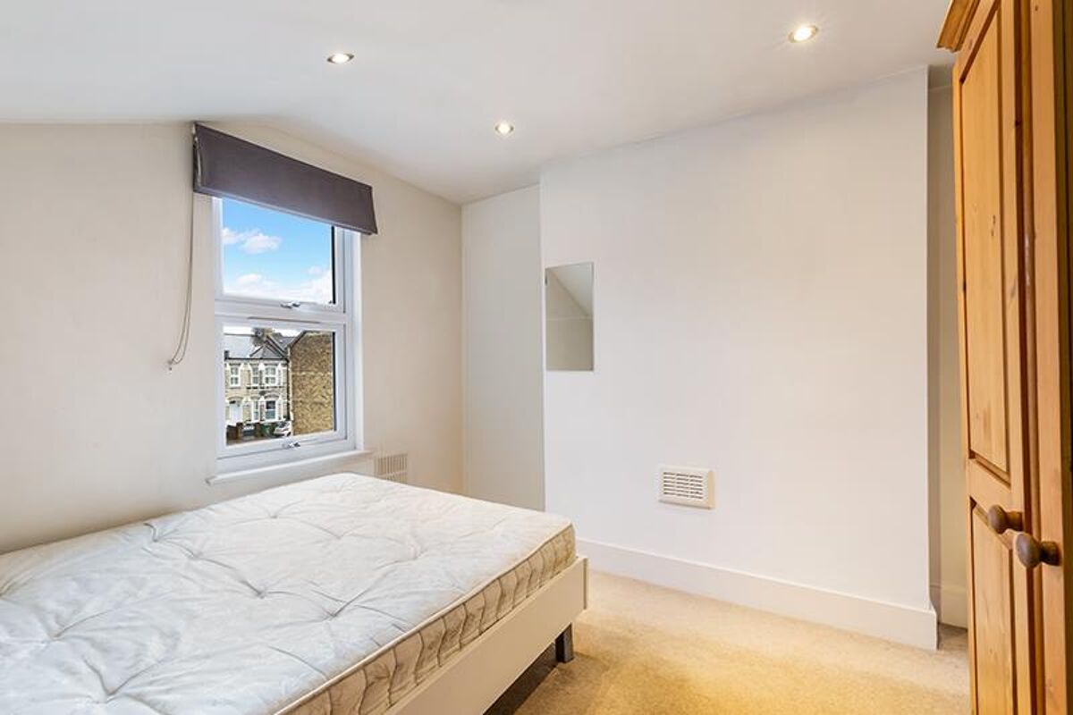 flat for sale in Ballater Road, London, SW2 WND012032162 Knight Frank