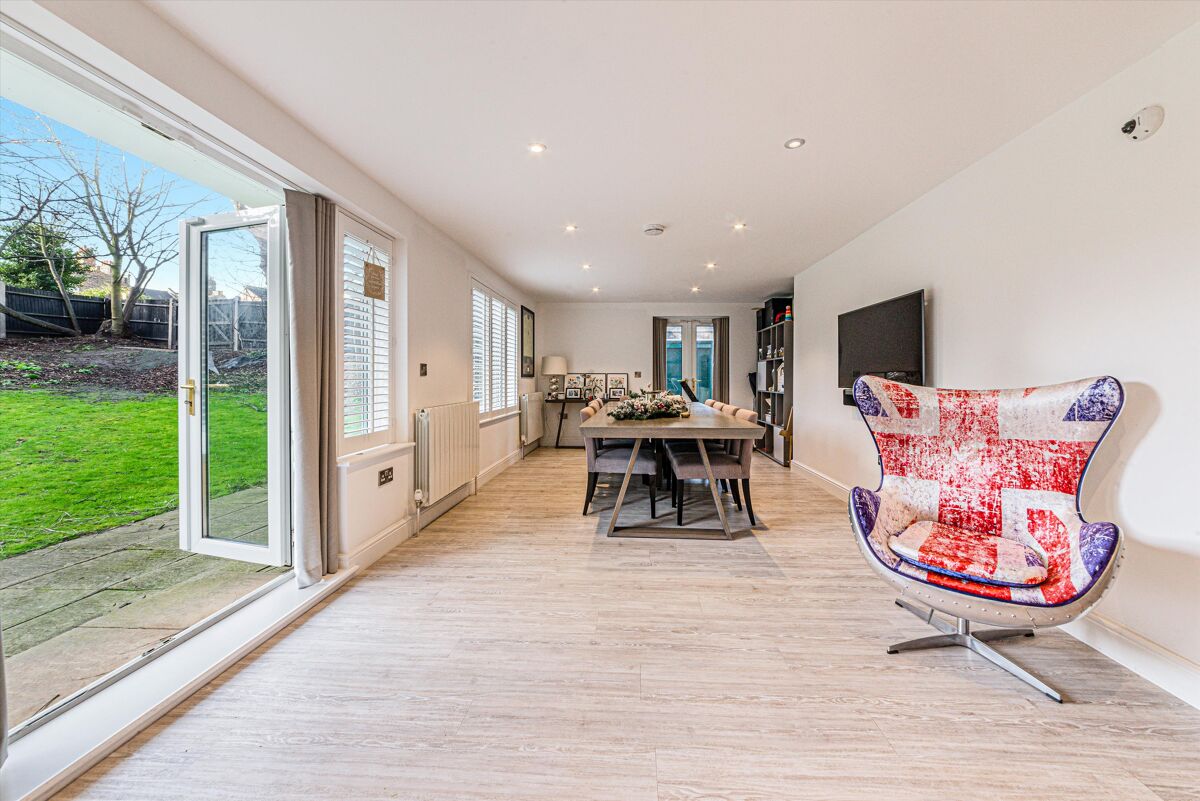 flat for sale in Willow Lodge, London, SW4 WND012036267 Knight Frank
