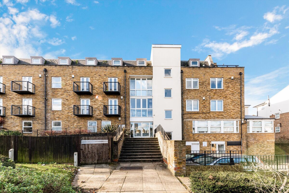 flat for sale in Willow Lodge, London, SW4 WND012036267 Knight Frank