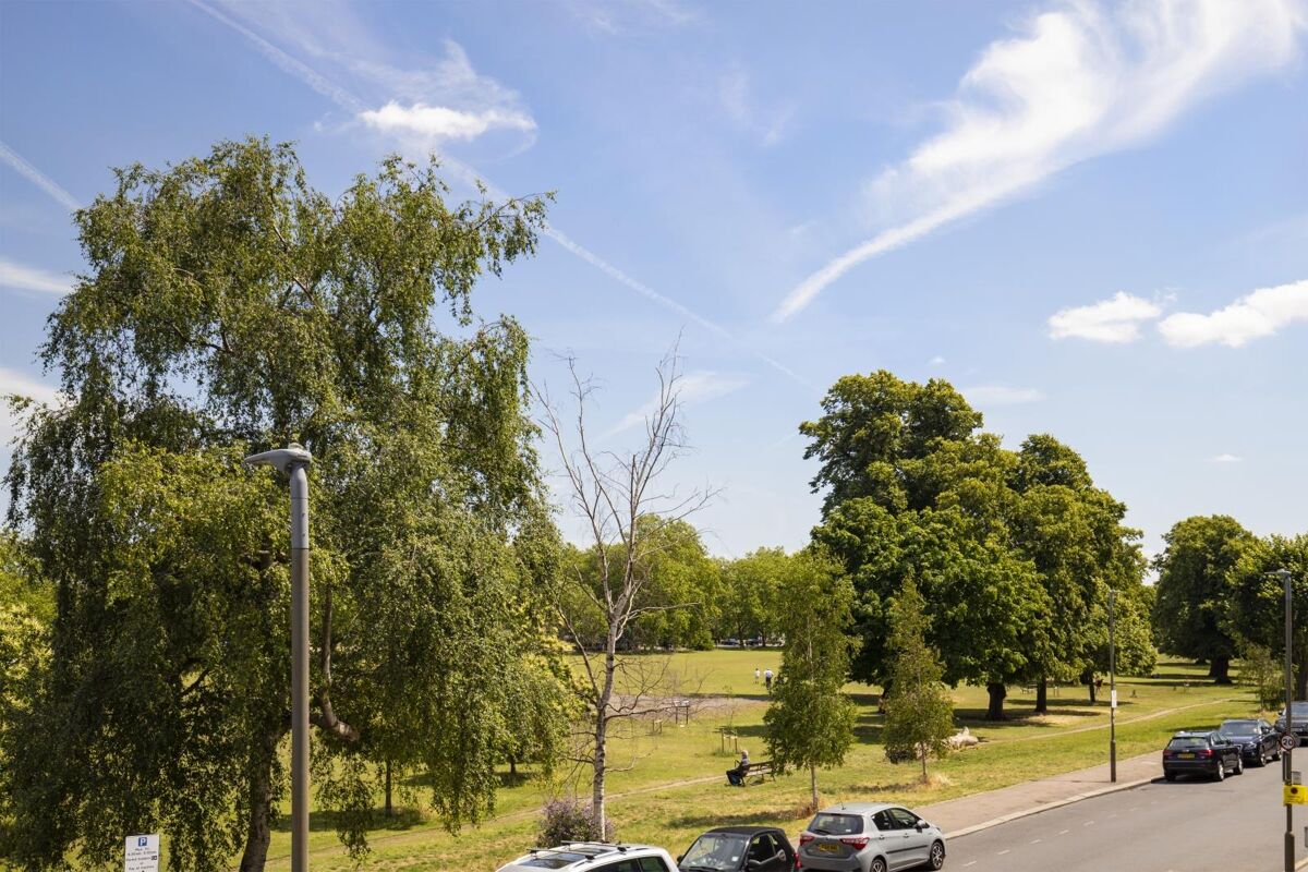 house for sale in Clapham Common West Side, London, SW4 WND012046010