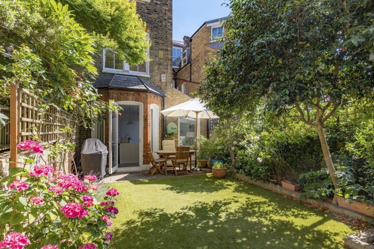 house for sale in Clapham Common West Side, London, SW4 WND012046010