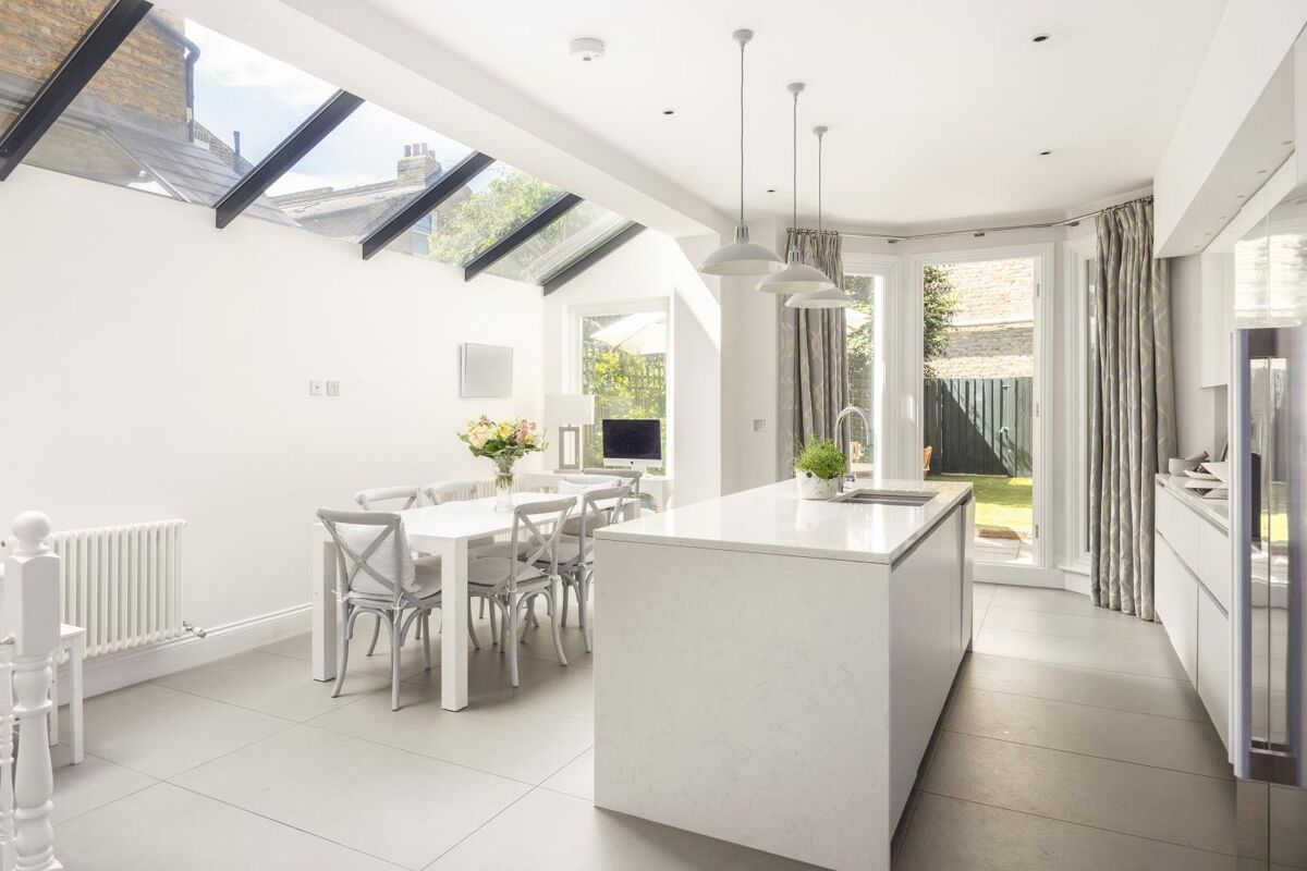 house for sale in Clapham Common West Side, London, SW4 WND012046010