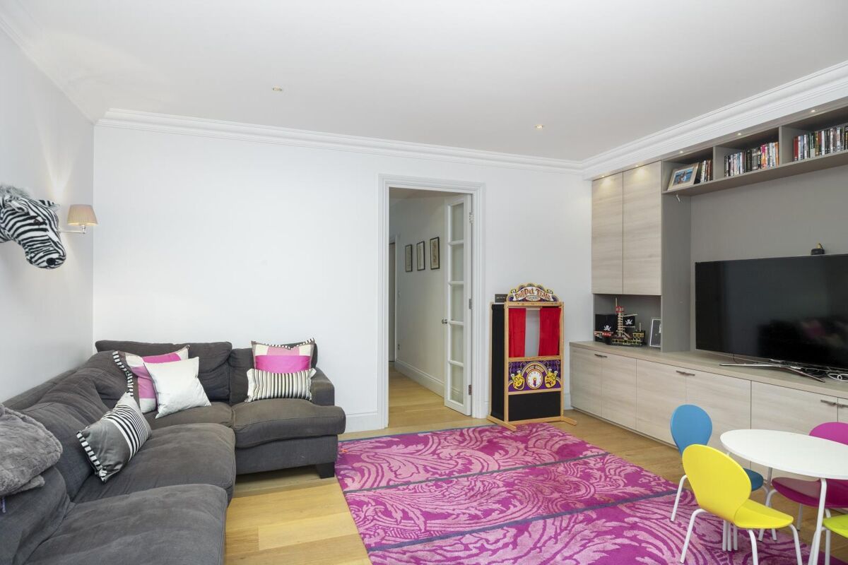 house for sale in Clapham Common West Side, London, SW4 WND012046010