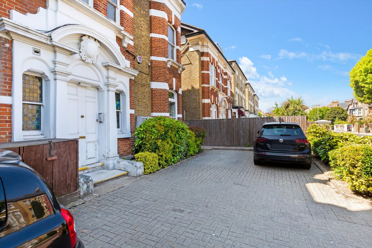 flat for sale in Trinity Road, London, SW17 WND012053247 Knight Frank