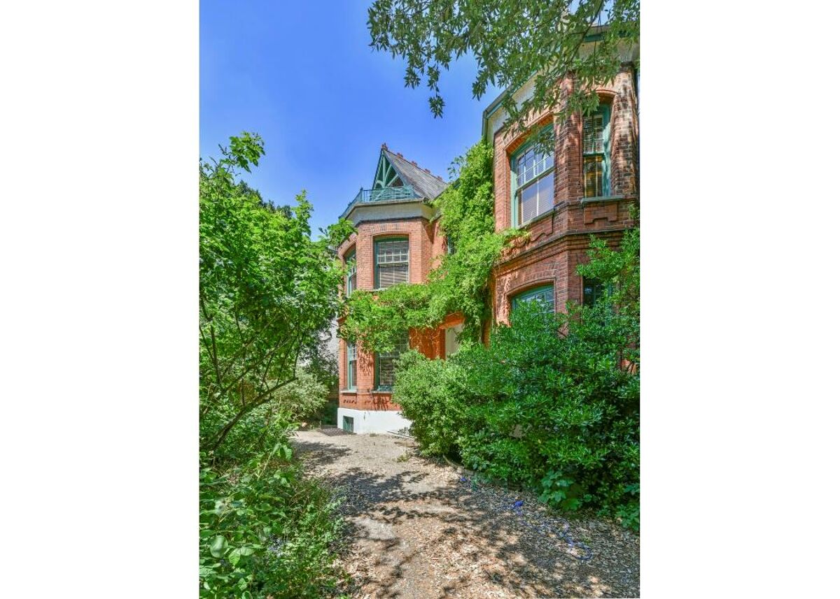 house for sale in Spencer Park, London, SW18 WND012065929 Knight Frank