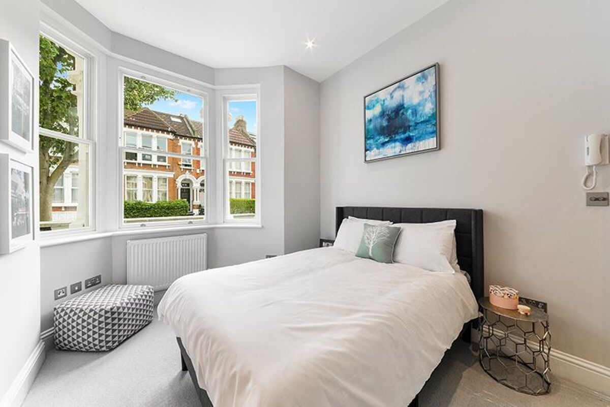 flat for sale in Gosberton Road, London, SW12 WND012067222 Knight Frank