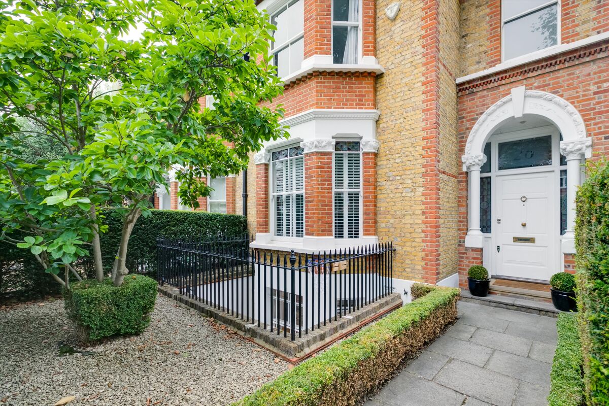 house for sale in Westover Road, London, SW18 WND012076951 Knight Frank