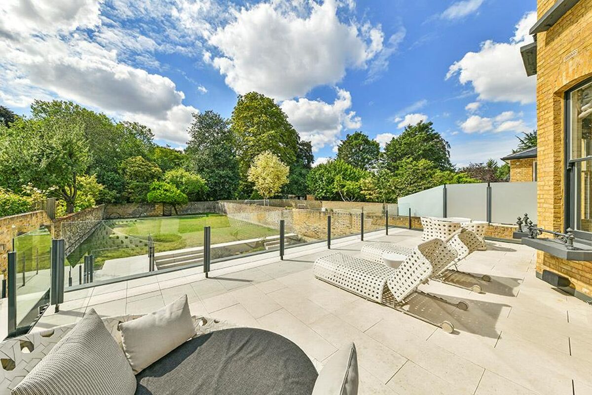 house for sale in North Side Wandsworth Common, Wandsworth, London