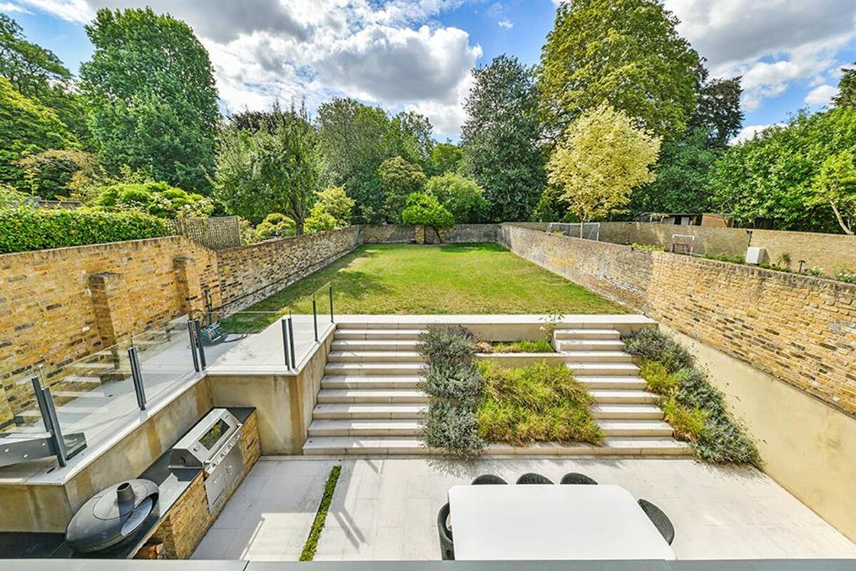 house for sale in North Side Wandsworth Common, Wandsworth, London