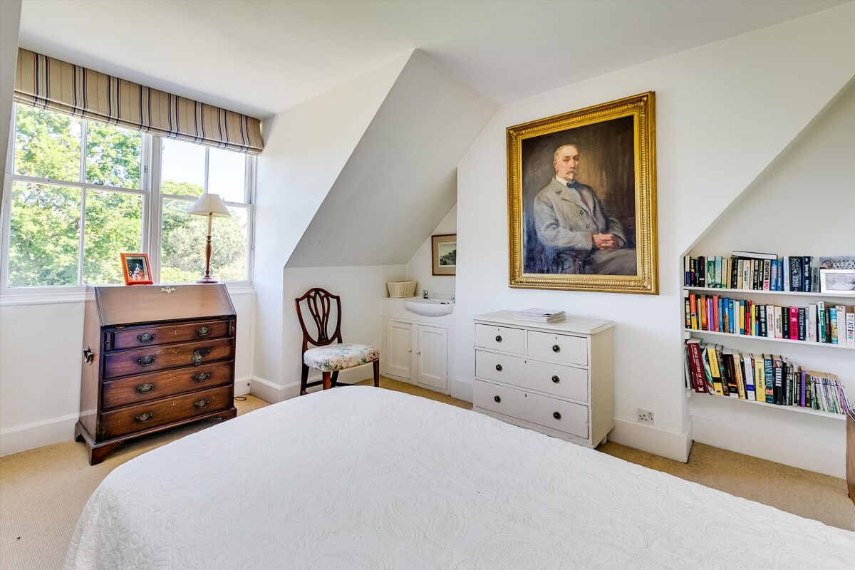 house for sale in Criffel Avenue, London, SW2. WND012126032 Knight