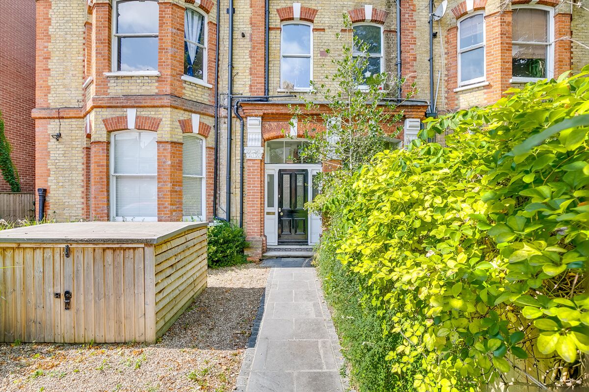 flat for sale in Trinity Road, Wandsworth, London, SW18 WND012130952