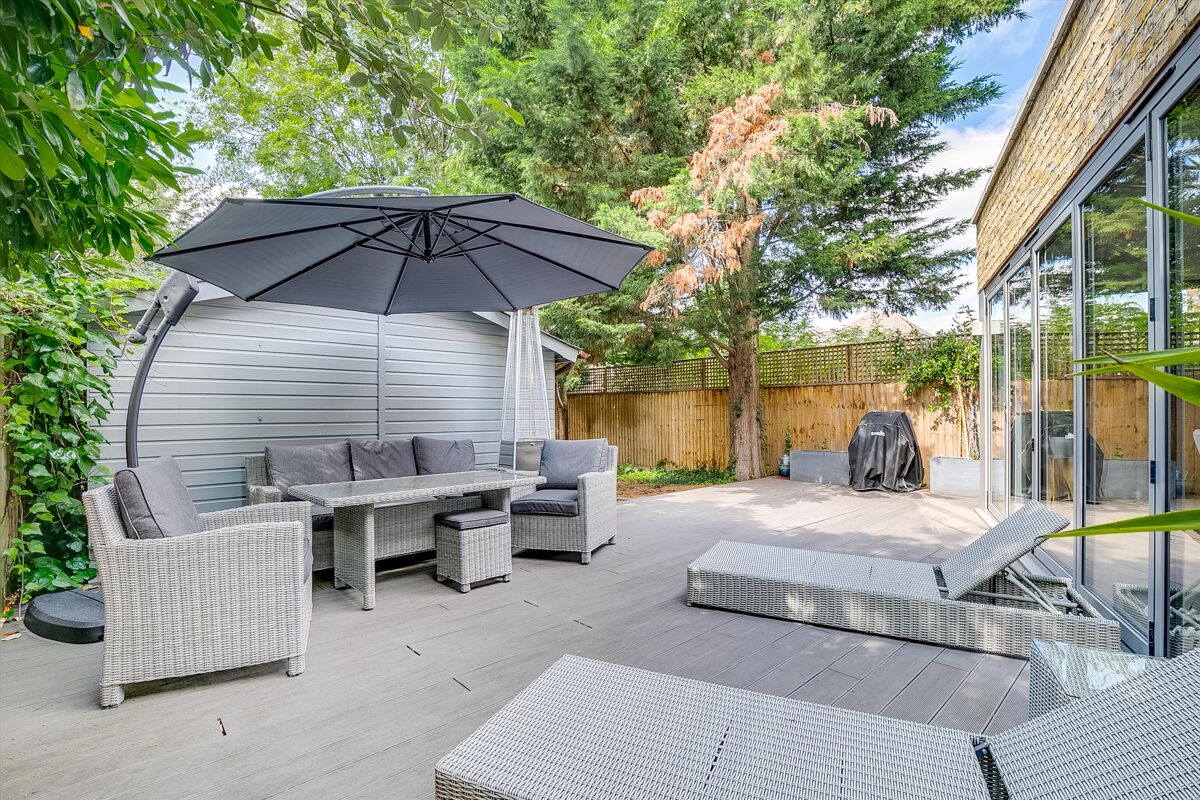 flat for sale in Trinity Road, Wandsworth, London, SW18 WND012130952