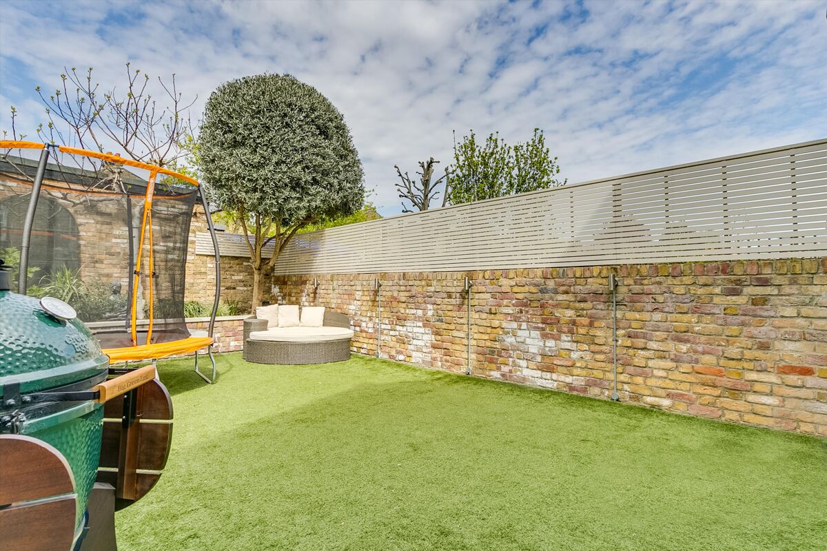 house for sale in Broomwood Road, London, SW11 WND012132827 Knight