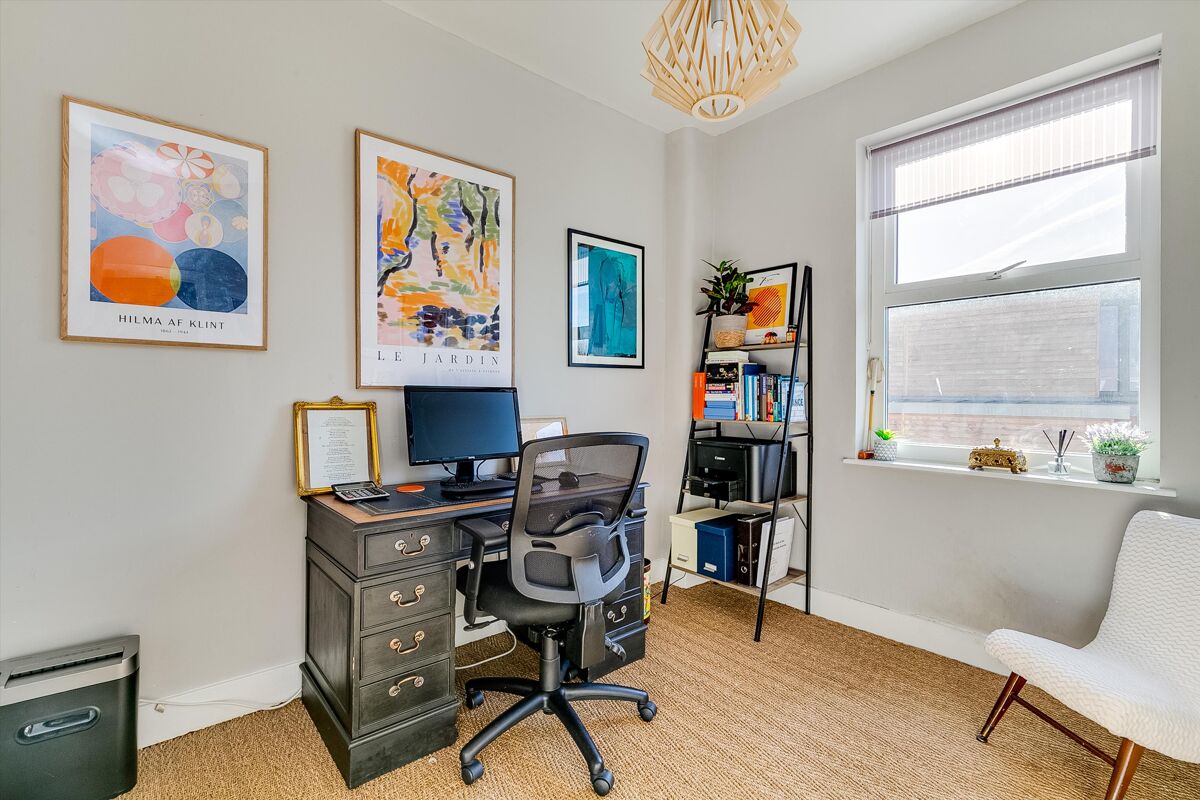 house for sale in Lydden Grove, Earlsfield, SW18 WND012142163