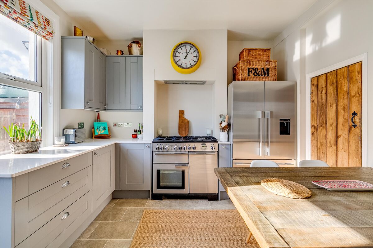 house for sale in Lydden Grove, Earlsfield, SW18 WND012142163