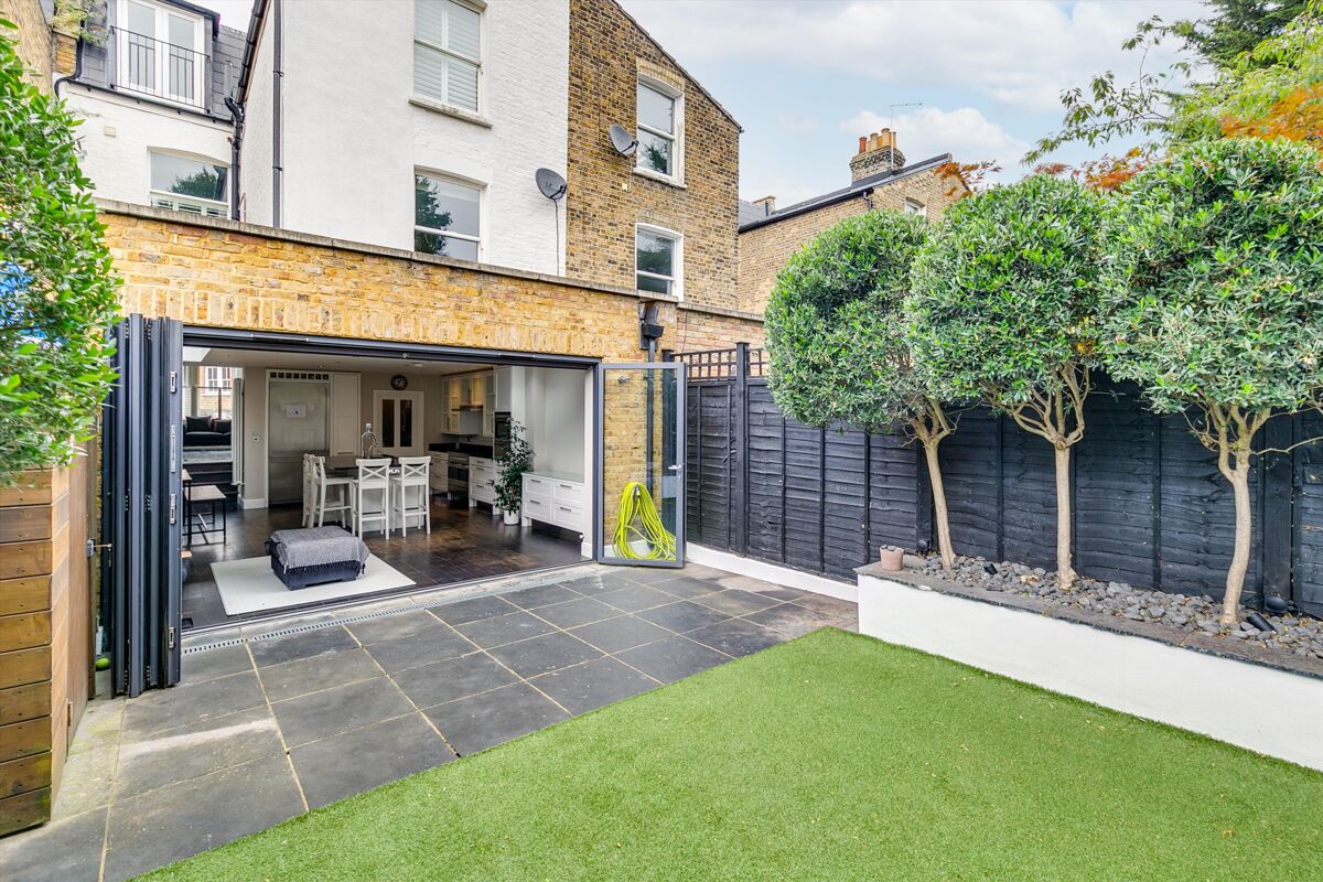 house for sale in Sarsfeld Road, London, SW12 WND012143934 Knight Frank