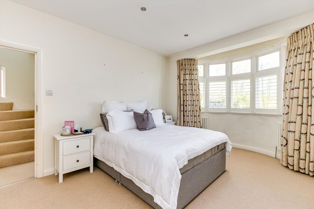 house for sale in Upper Tooting Park, SW17 WND012154958 Knight Frank