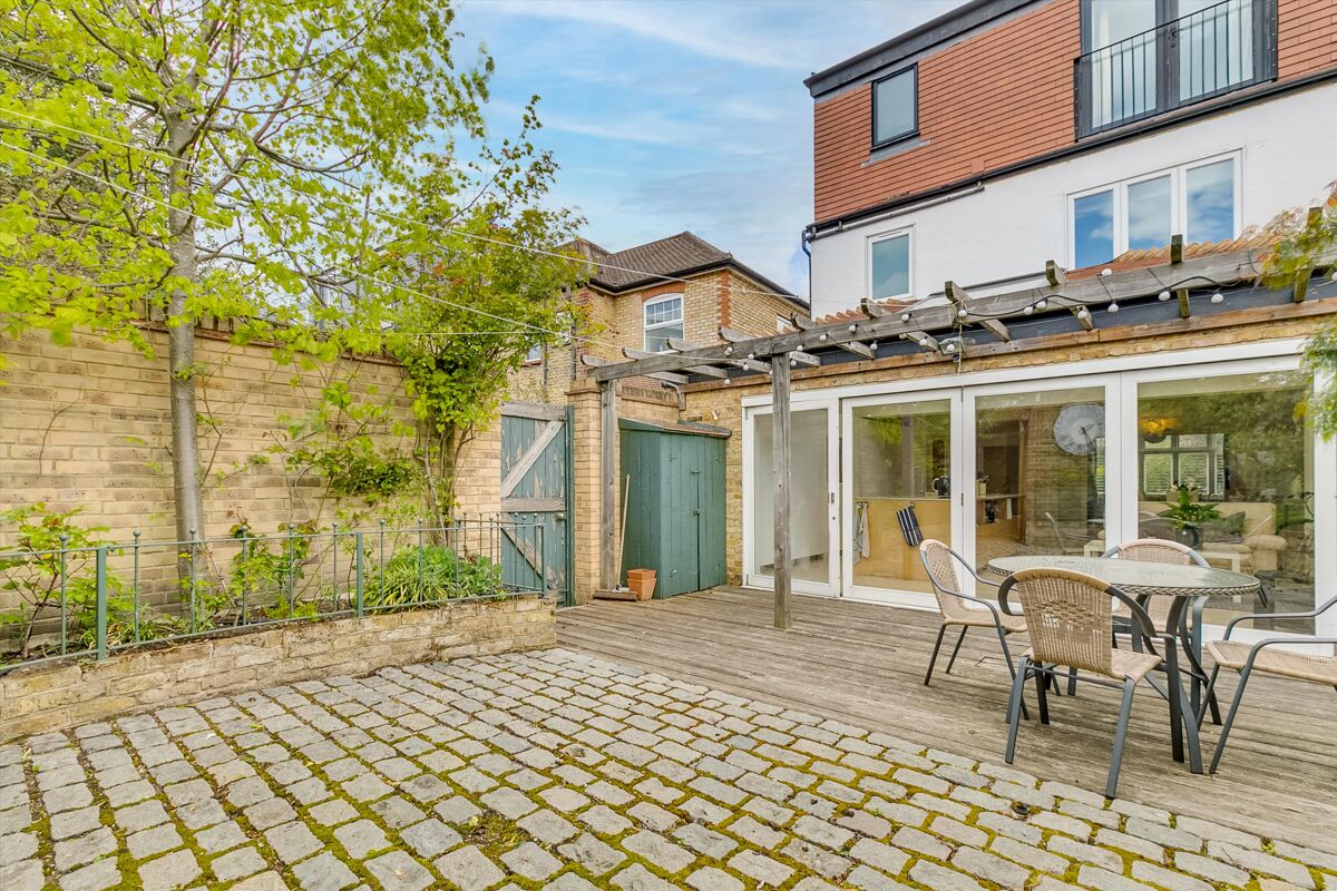 house for sale in Upper Tooting Park, SW17 WND012154958 Knight Frank