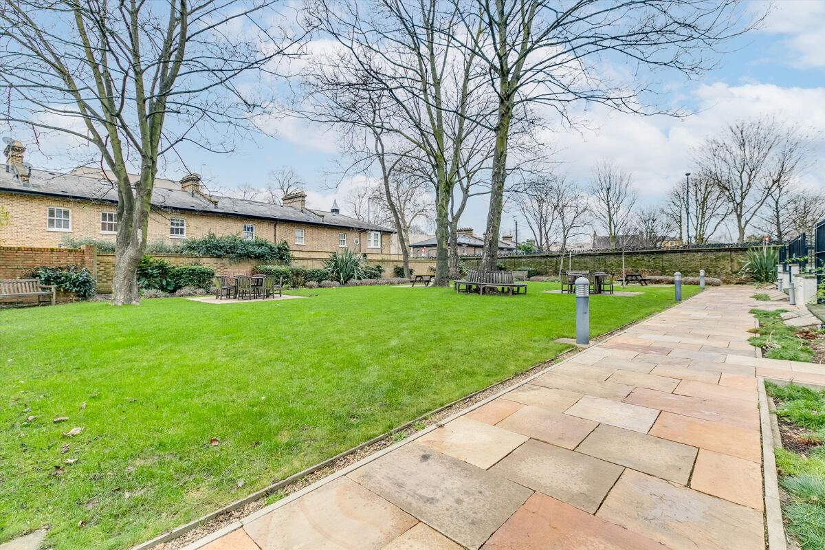 flat for sale in Thornton Place, Clapham Common North Side, Clapham