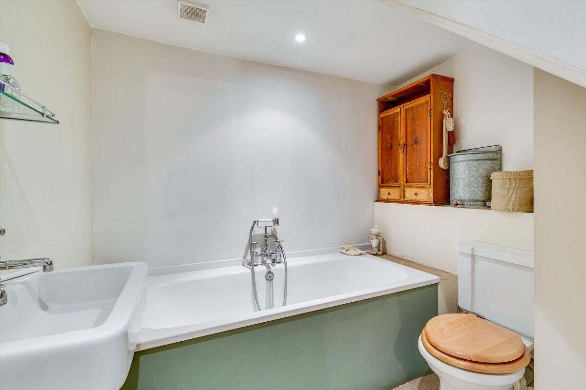flat for sale in Crescent Grove, Clapham, SW4 WND012169809 Knight Frank