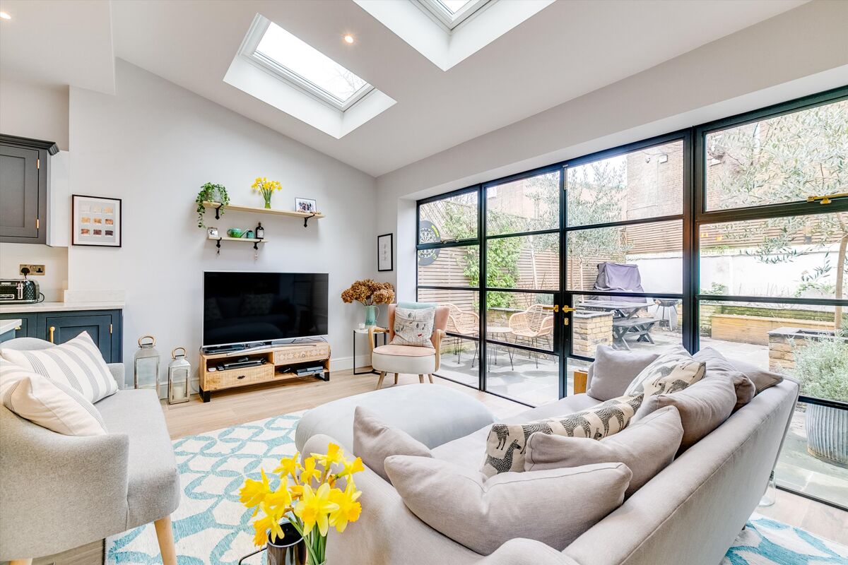 flat for sale in Gauden Road, Clapham, SW4 WND012169817 Knight Frank