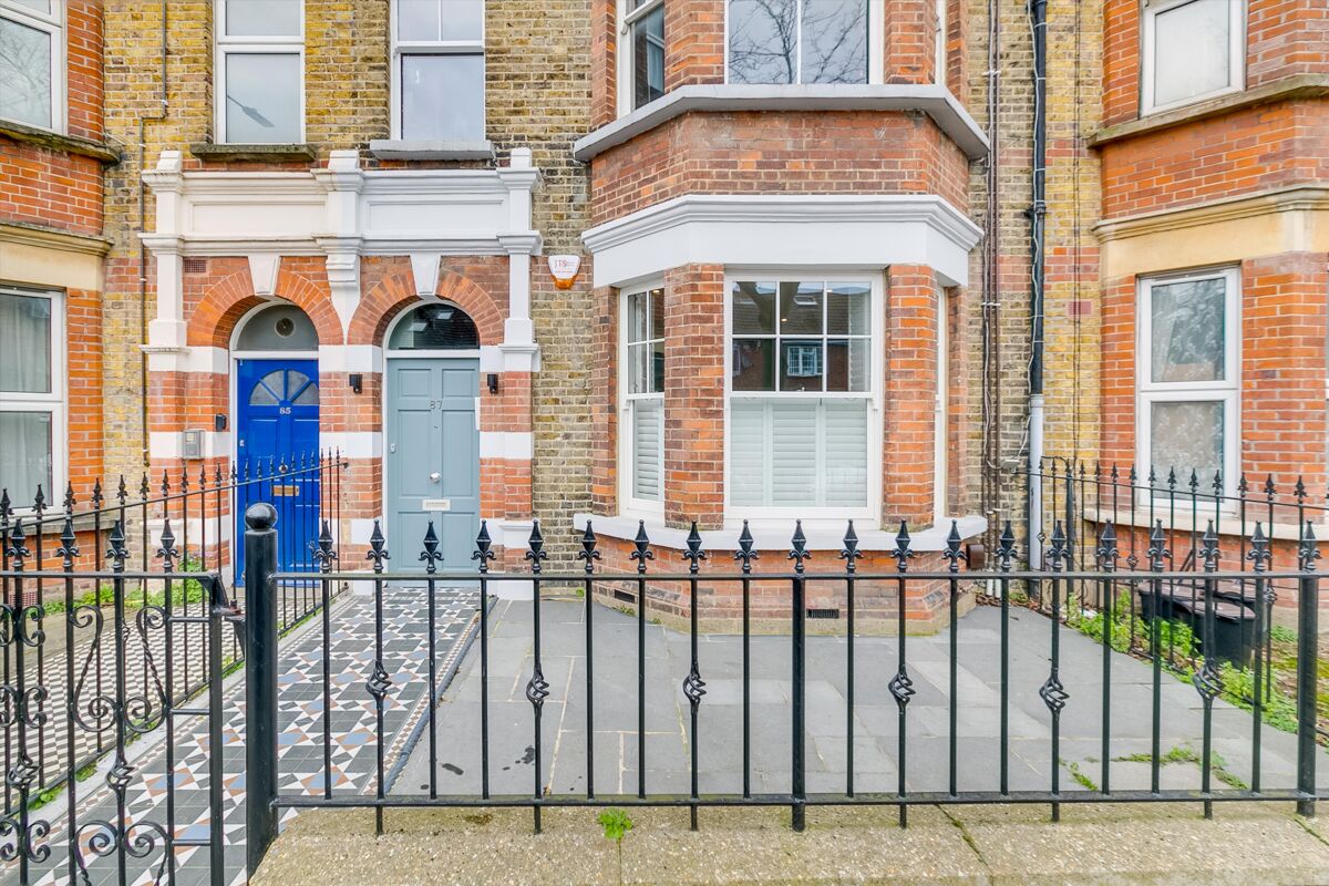 flat for sale in Gauden Road, Clapham, SW4 WND012169817 Knight Frank