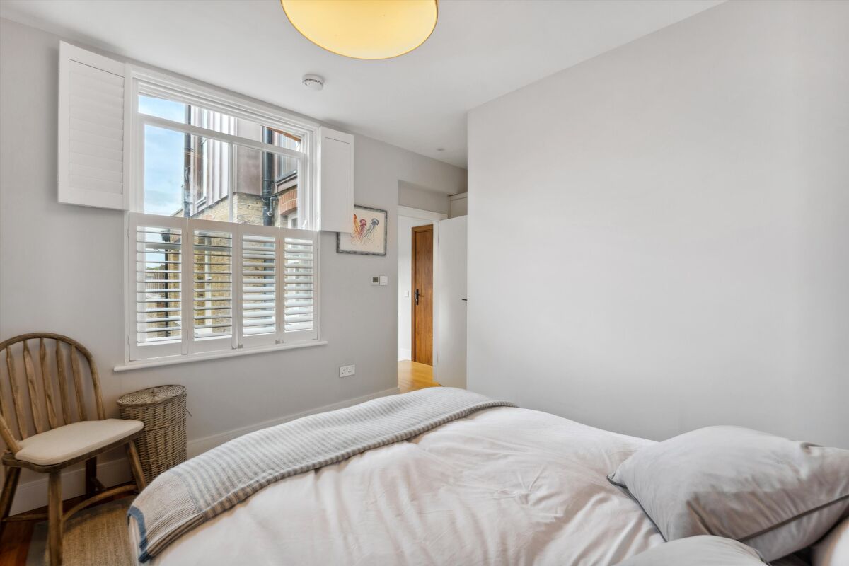 flat for sale in Gardens, Clapham Common, SW4 WND012227345
