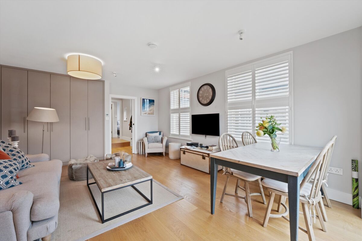 flat for sale in Gardens, Clapham Common, SW4 WND012227345