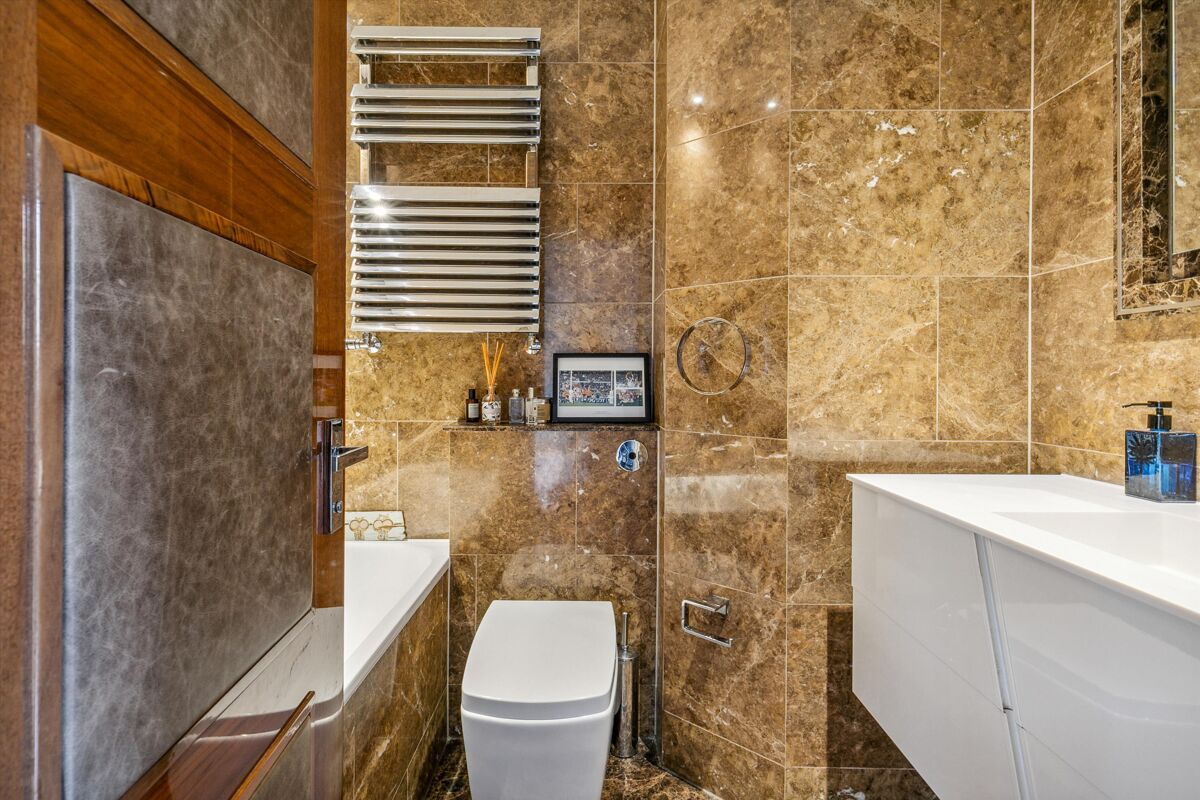 flat for sale in Windmill House, 9 Windmill Drive, London, SW4