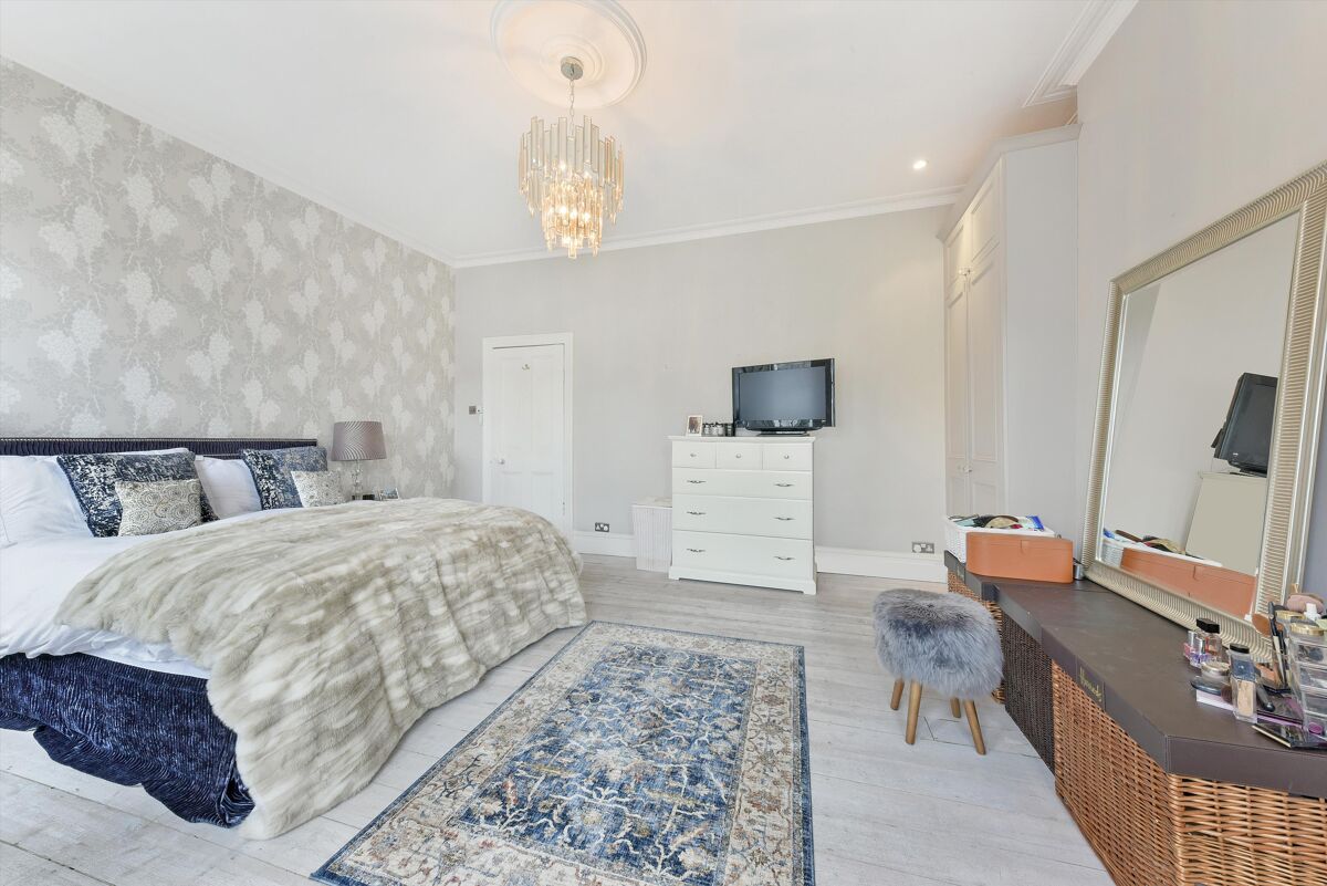 house for sale in Tantallon Road, Wandsworth, London, SW12