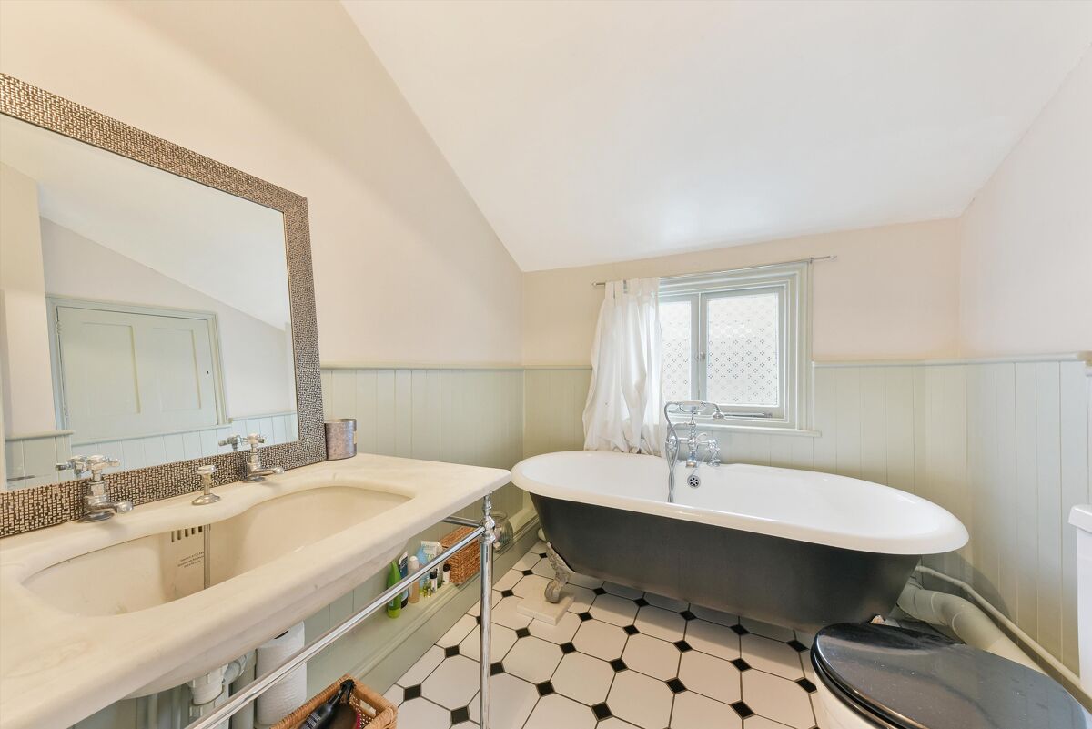 house for sale in Tantallon Road, Wandsworth, London, SW12