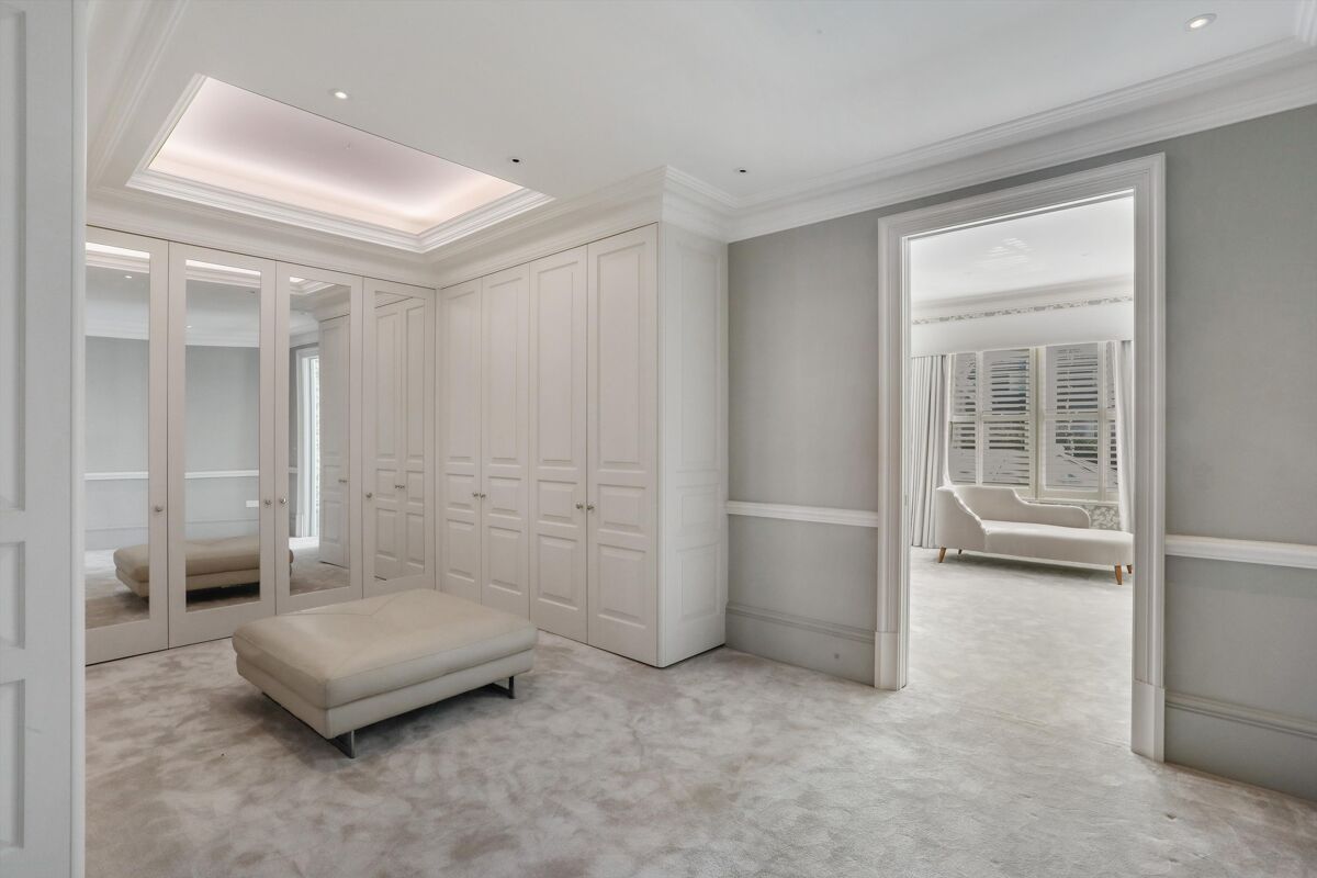 house for sale in Henderson Road, London, SW18 WND012251084 Knight