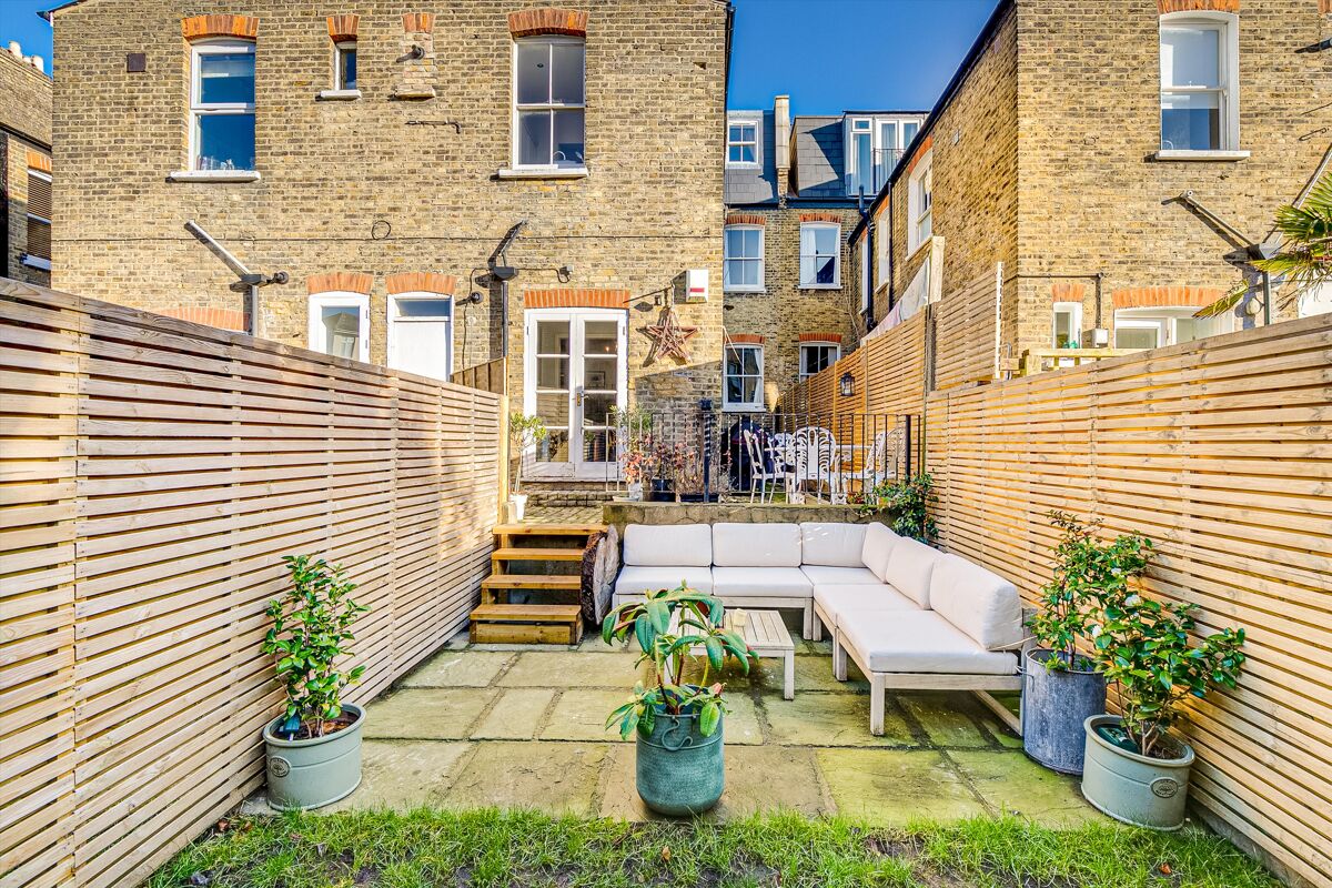 flat for sale in Barmouth Road, London, SW18 WND012255098 Knight Frank