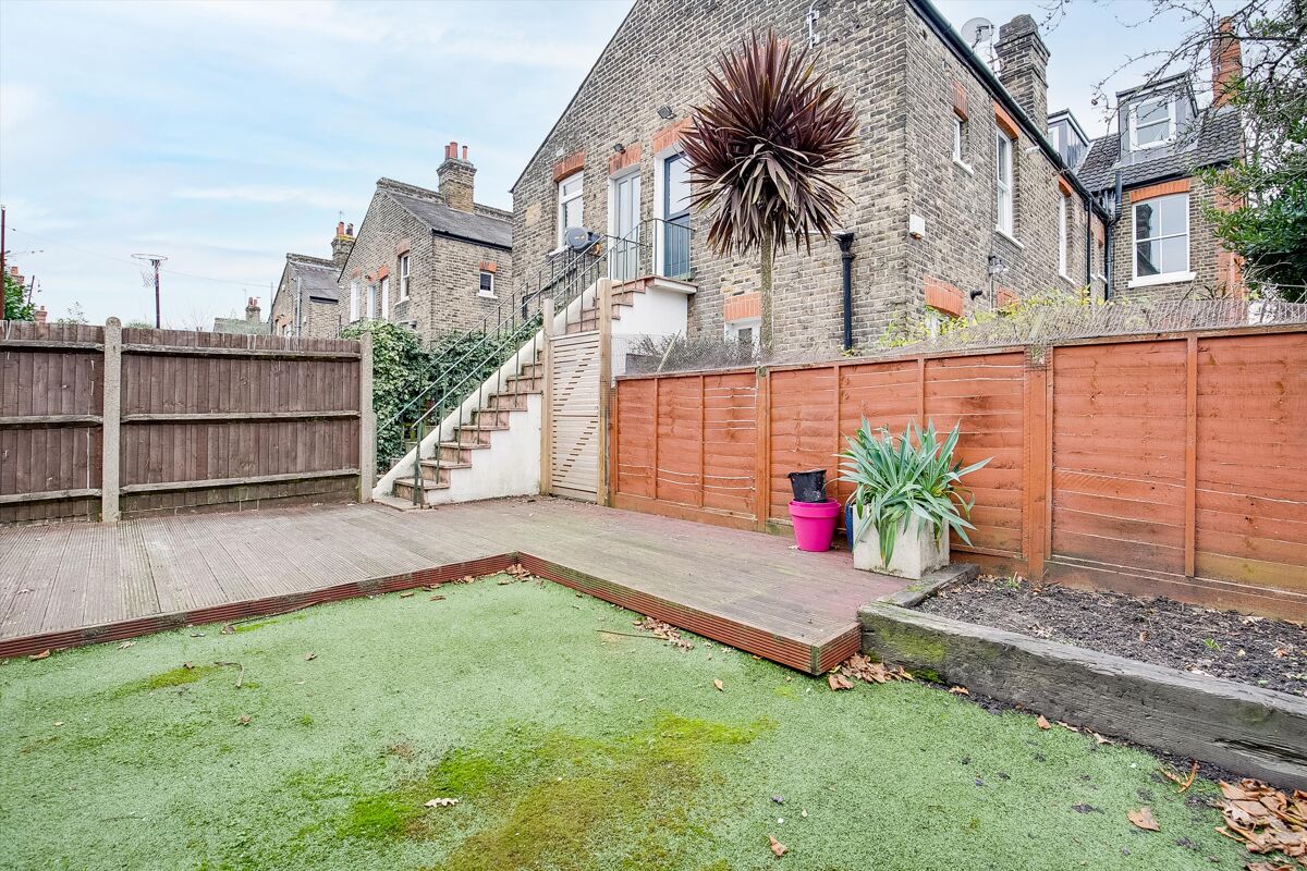 flat for sale in Emmanuel Road, Balham, London, SW12 WND012260693