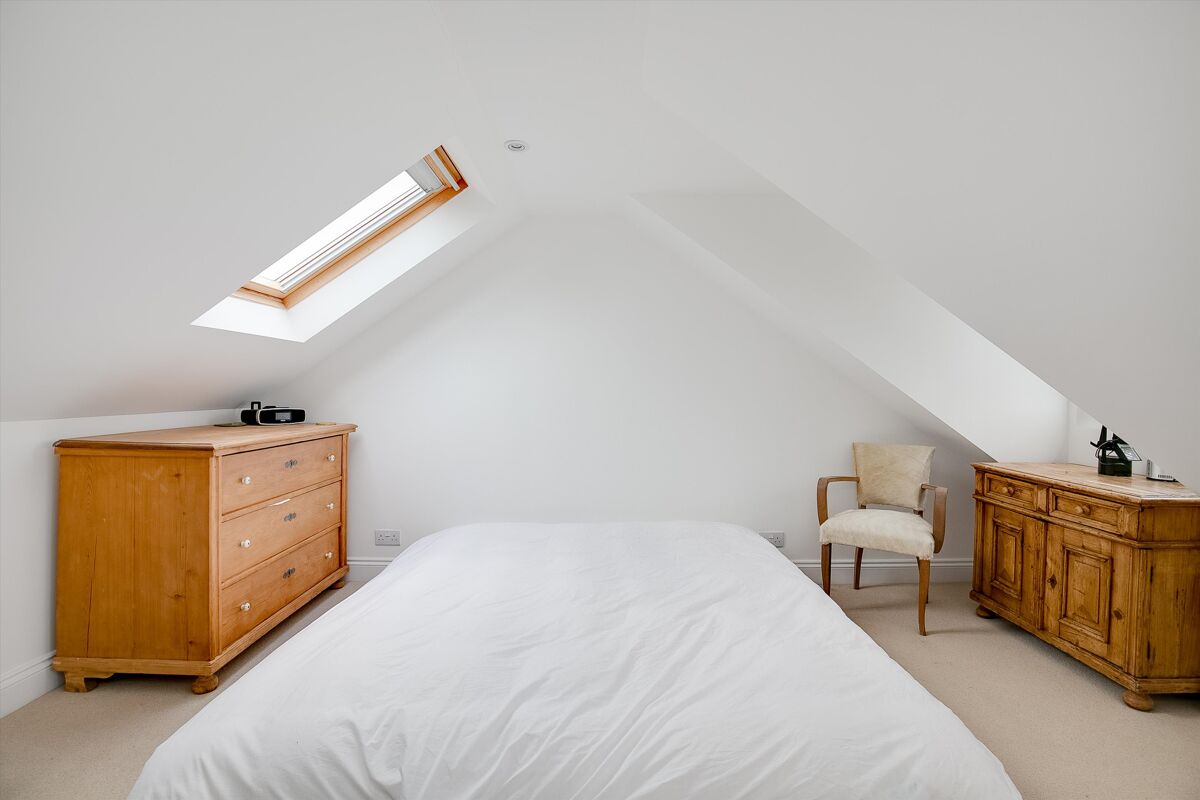 flat for sale in Emmanuel Road, Balham, London, SW12 WND012260693