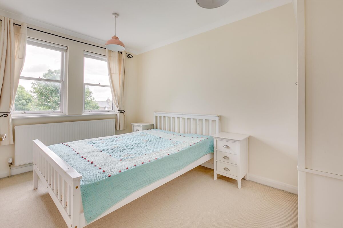 flat for sale in Balham Park Road, London, SW12 WND012271338 Knight