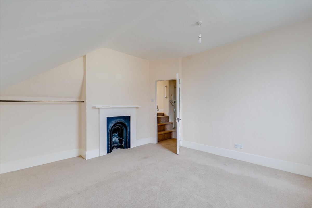 flat for sale in Riverdale Road, Twickenham, London, TW1 WND012294383