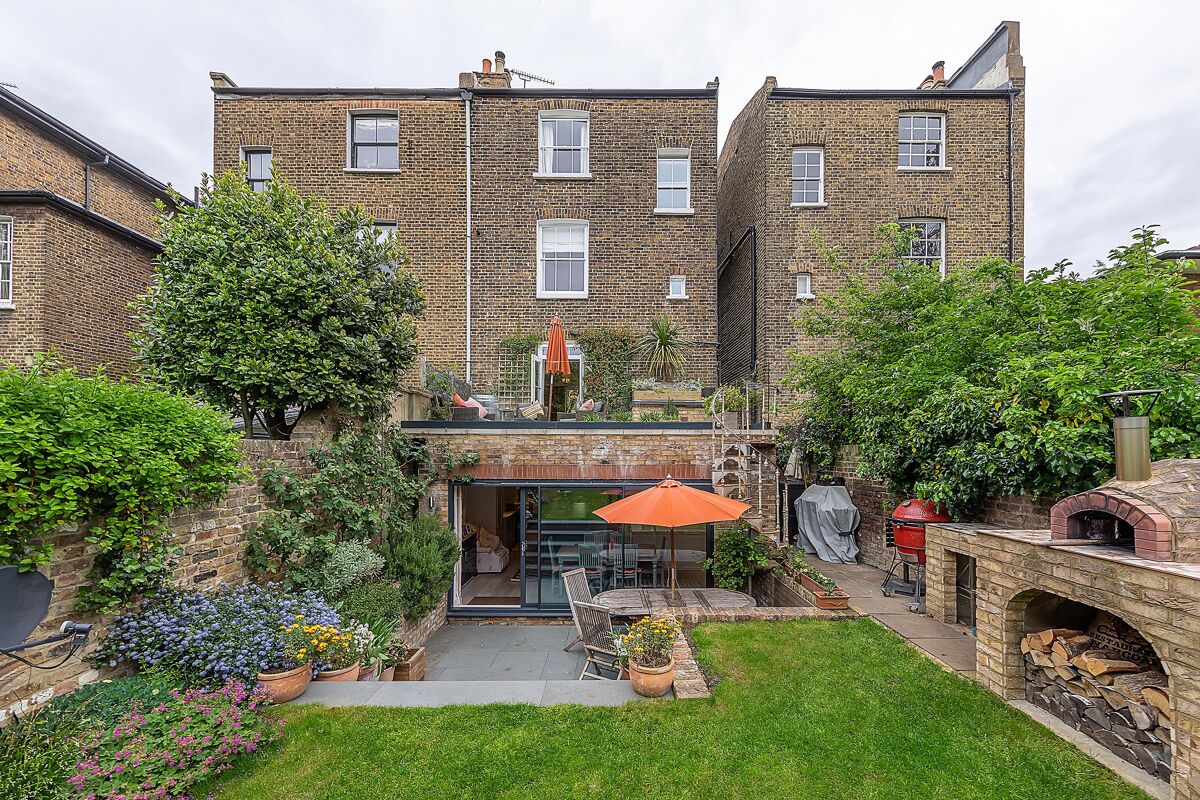 house for sale in Stockwell Park Road, London, SW9 WND012347618