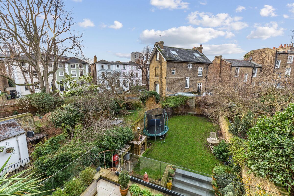 house for sale in Stockwell Park Road, London, SW9 WND012347618