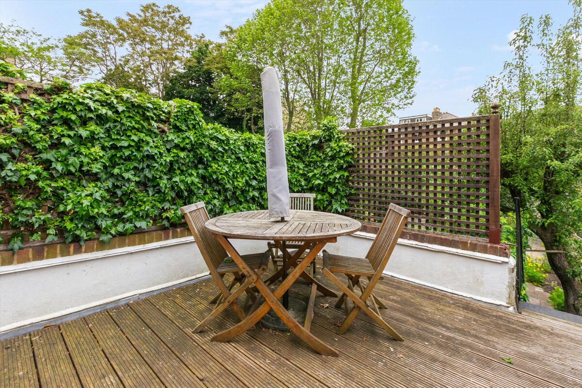 flat for sale in Chelsham Road, Clapham, London, SW4 WND012364080