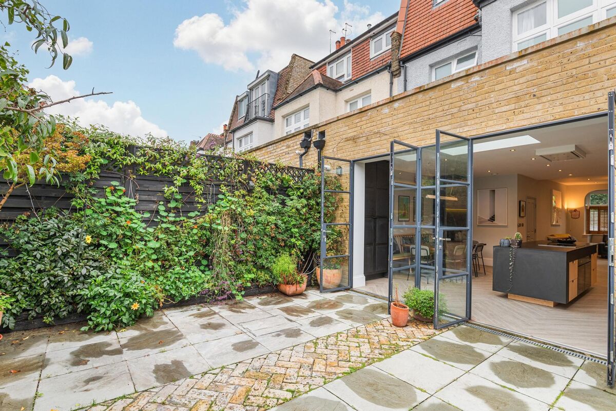 house for sale in Sandgate Lane, London, SW18 WND012421060 Knight Frank