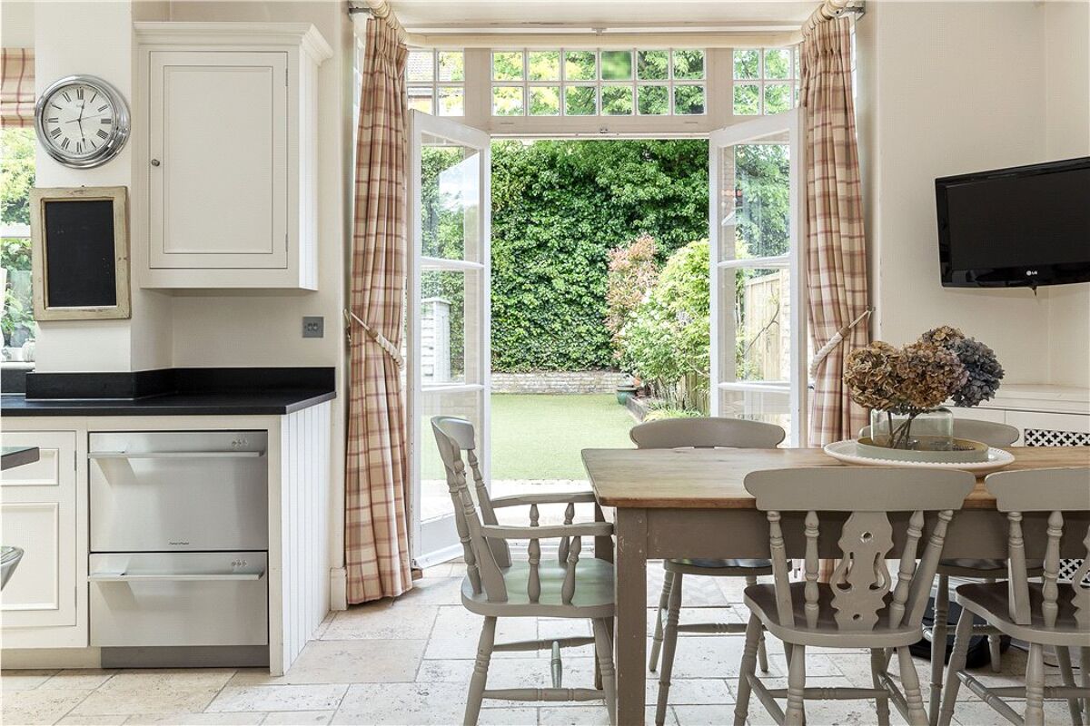 house for sale in Wandsworth Common West Side, Wandsworth, London, SW18