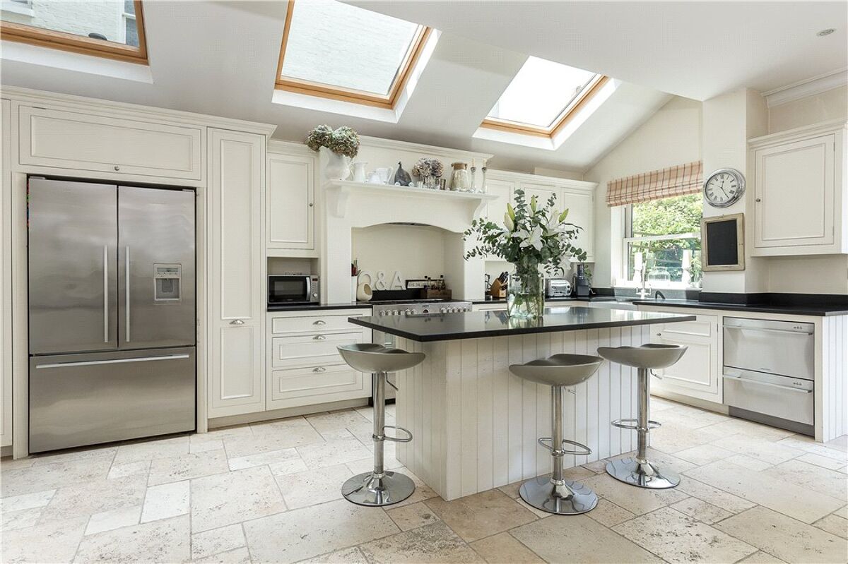 house for sale in Wandsworth Common West Side, Wandsworth, London, SW18