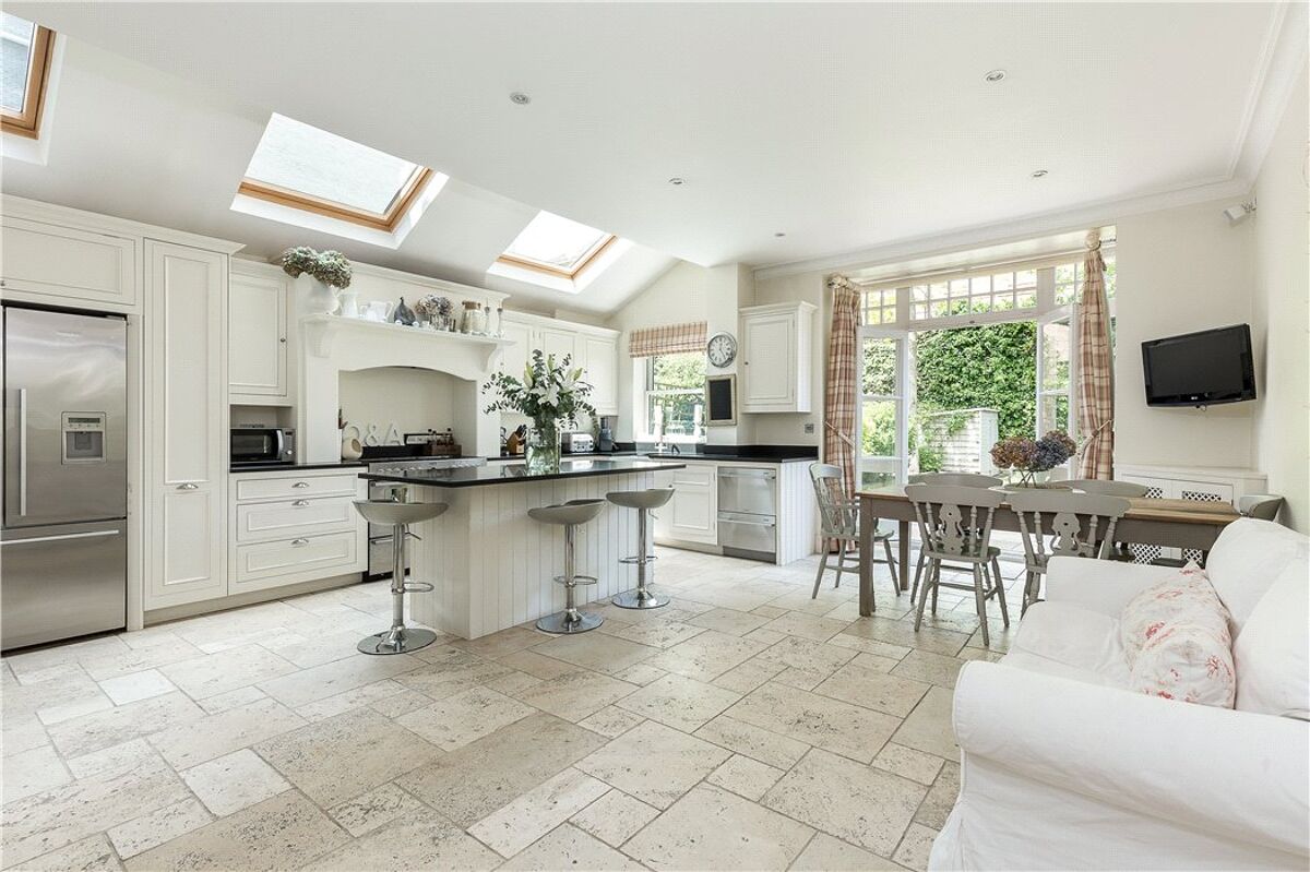 house for sale in Wandsworth Common West Side, Wandsworth, London, SW18