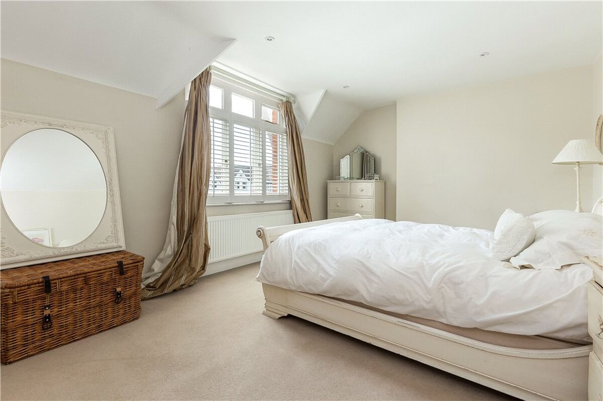 house for sale in Wandsworth Common West Side, Wandsworth, London, SW18